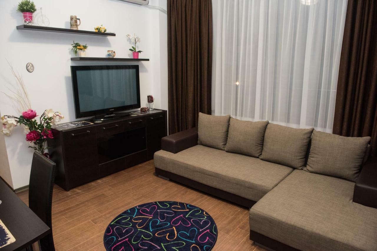21 By The Sea Apartman Mamaia Kültér fotó